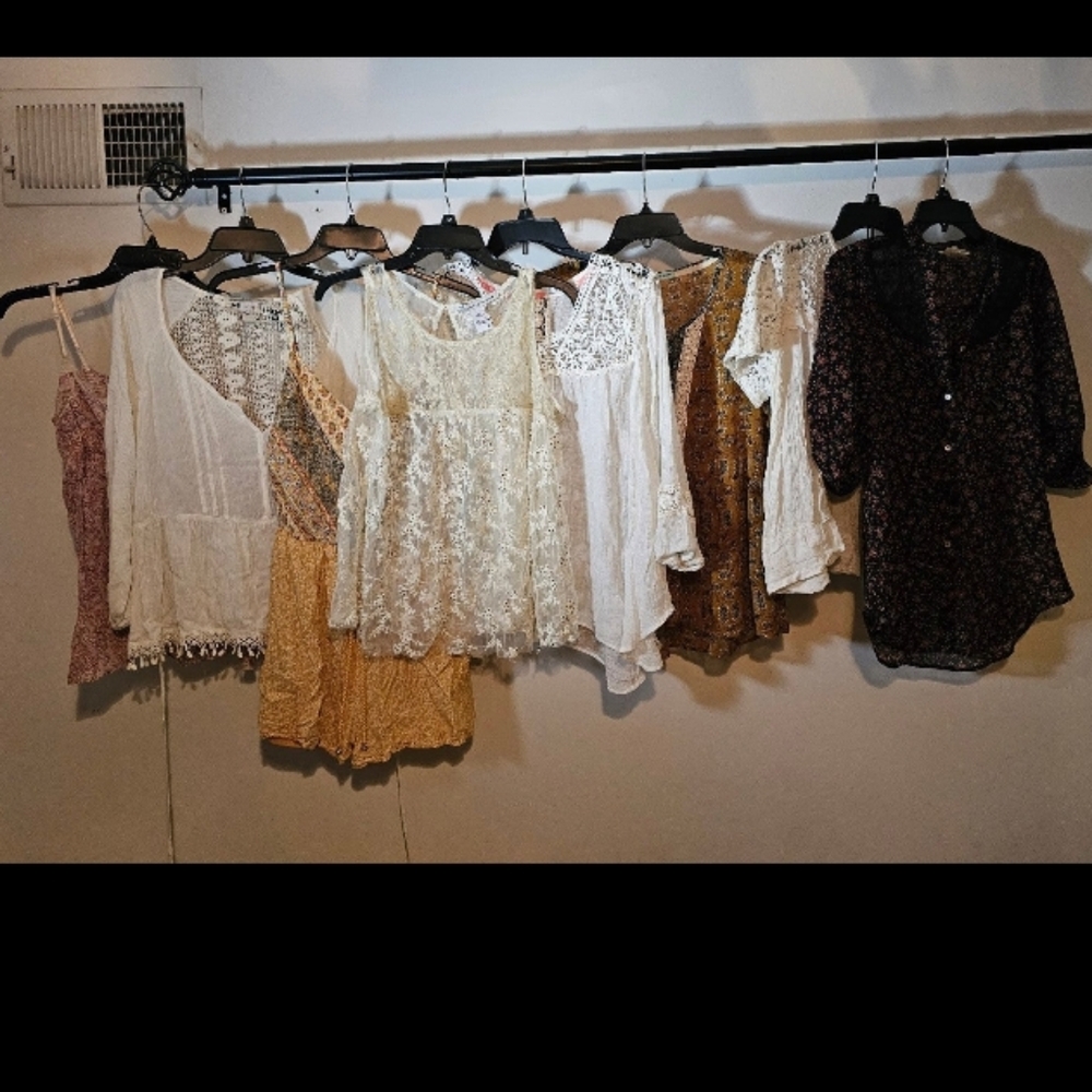 Lot of 8 Boho/Hippie style shirts M/L American Rag